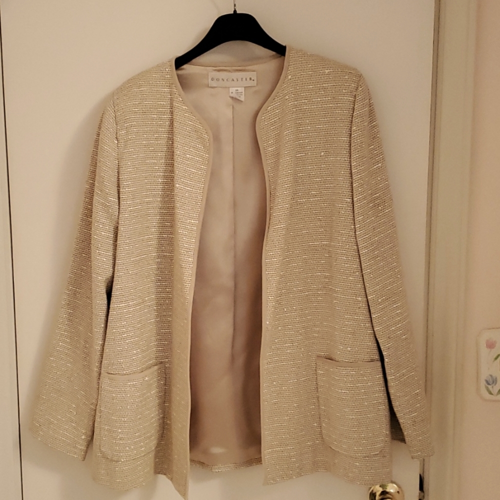 Lovely tan fully lined blazer
